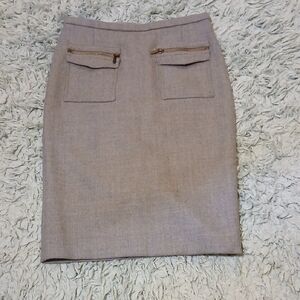 Tailored Gray Pencil Skirt with Front Zip Pockets